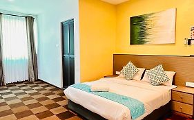 Lestari Inn Boutique Residence - Private Parking